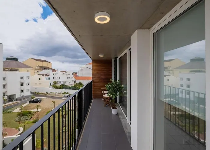 Island Retreat * Ponta Delgada (Sao Miguel)